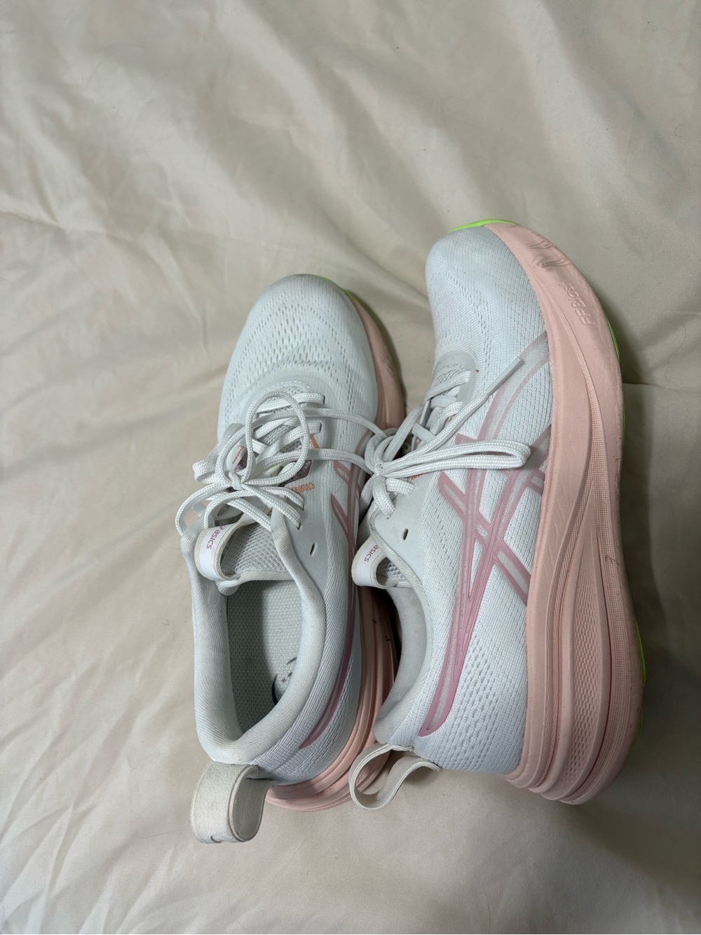 Asics - Picture 2 of 3